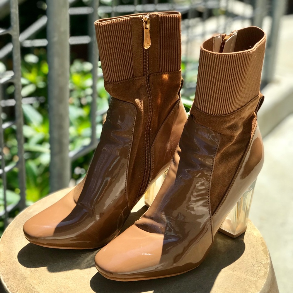 Cape Robbin - image 2